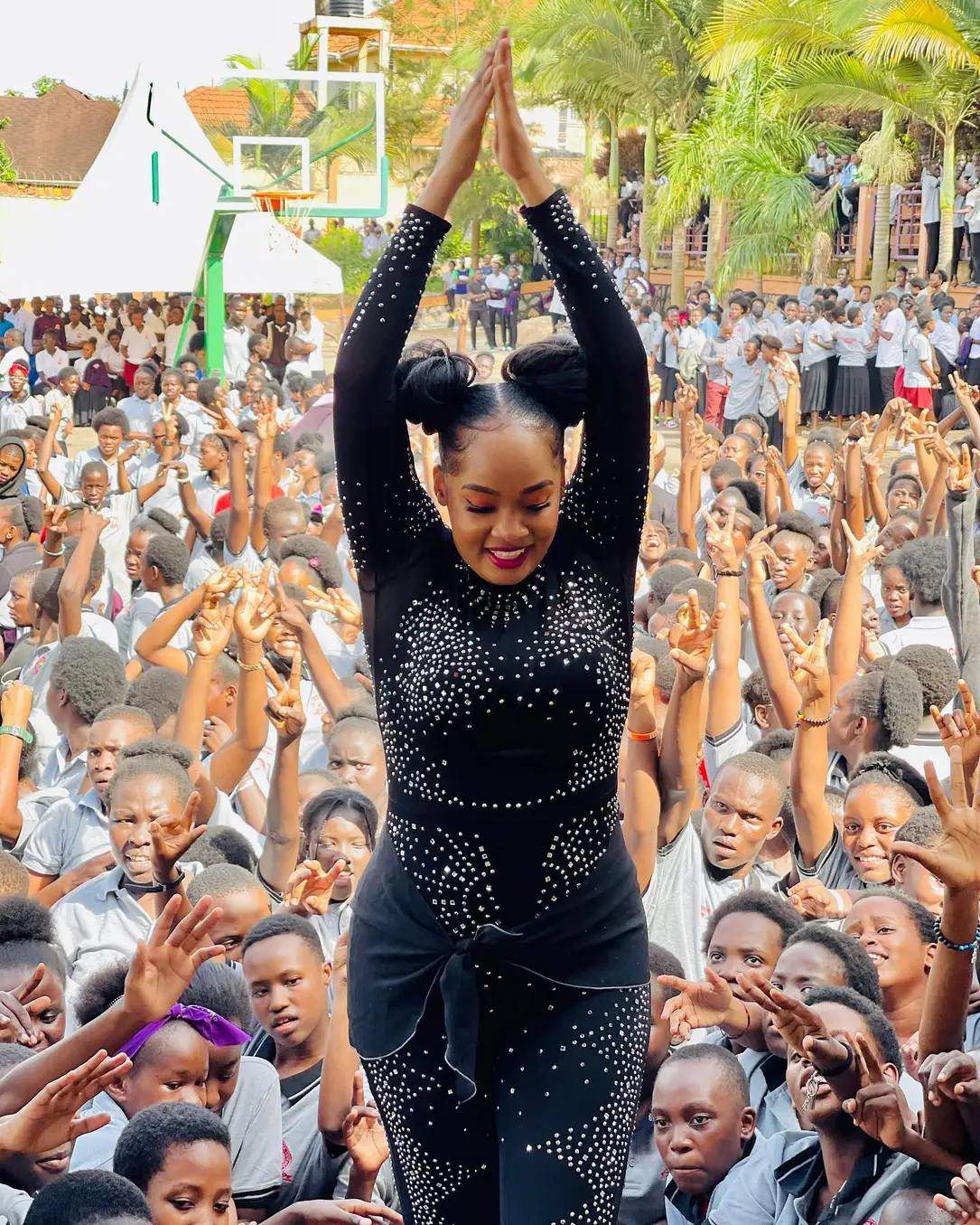Students of Elite High amazed by Zahara Toto's performance
