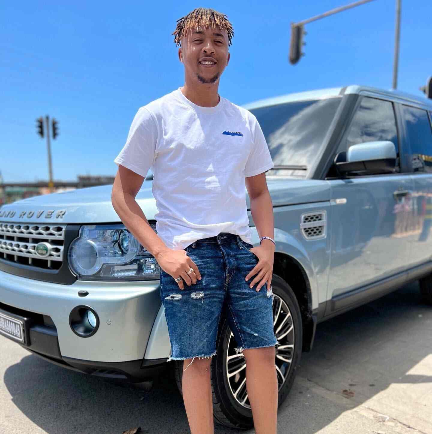 Bonge La Nyau by Walaghai Ft. Bob Junior