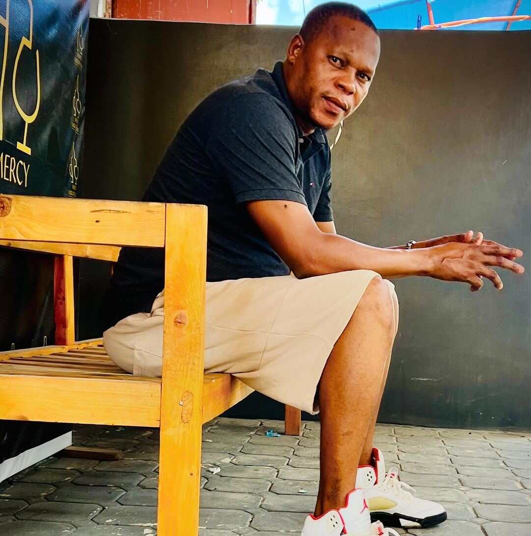 Sikutegemea by Mh Temba