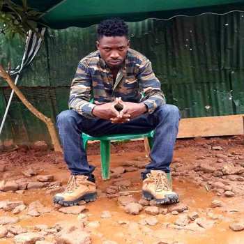 Tomusobola by Bobi Wine