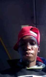 Bengithi Sofa Silahlane by Dizzmar