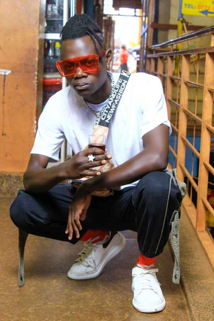 Munda Yo By Ky46ug Ft Hamis Viva by Ky46ug Ft Hamis Viva (kingspida Jalixy Promota)