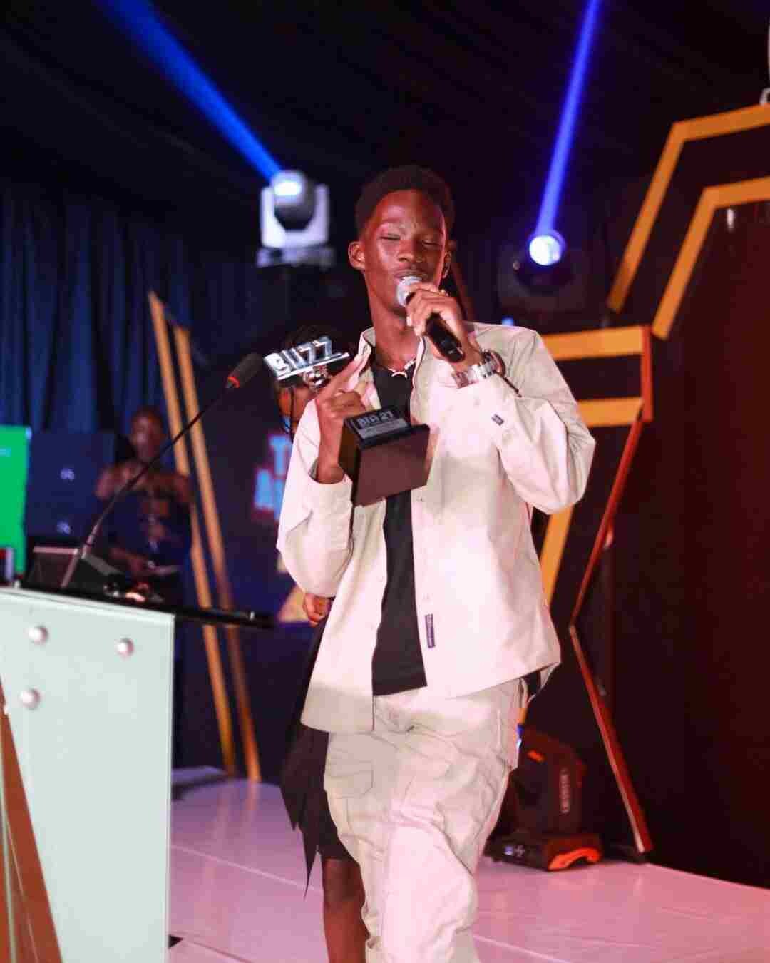 Solomon Kampala At Buzz Teenz Awards.