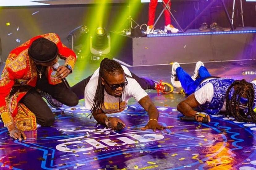 Jose Chameleone, Pallaso and Weasel on the floor