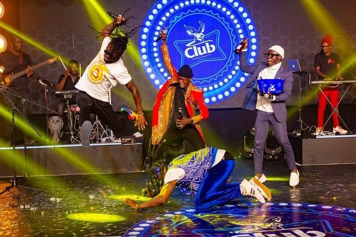 Pallaso on the floor, Weasel in the air, Chameleone on ground