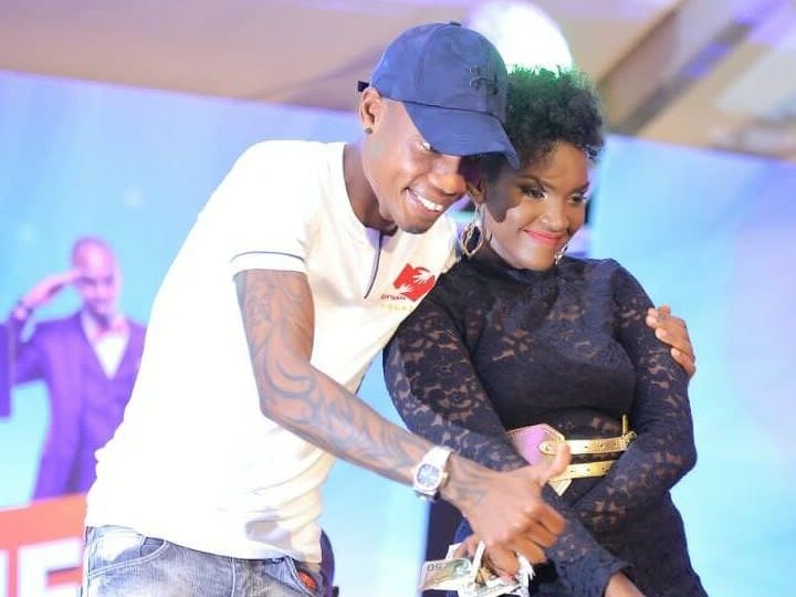 White Bryan Surprises MC Kats as He Squeezes Juice Out Of Fille.