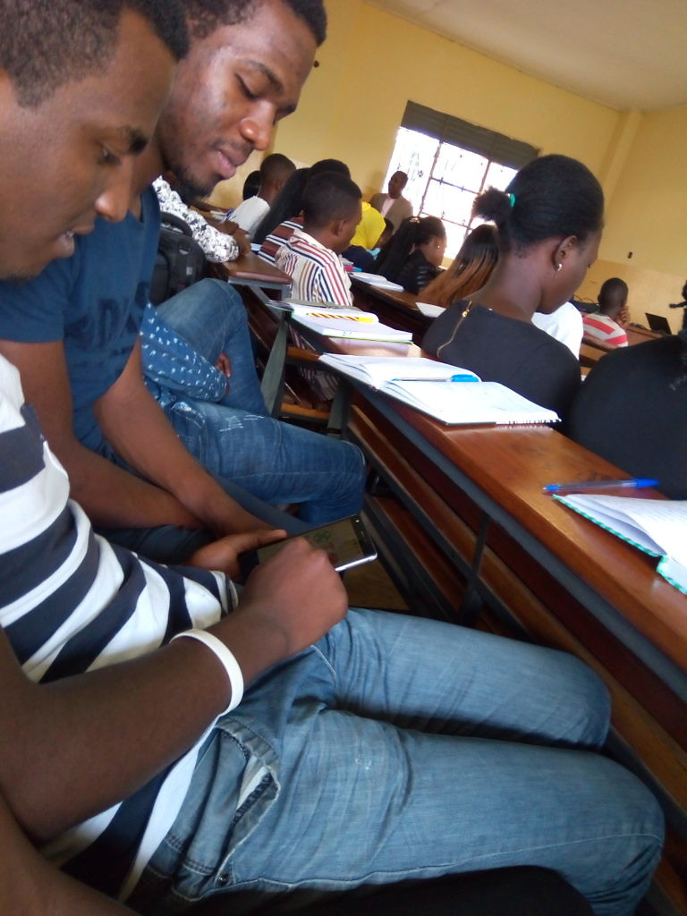 Mubs Statisticians Play Games During Lecture.