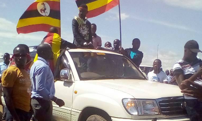 Ninja Dressed Bobi Wine Arrested Shortly at Entebbe Airport.
