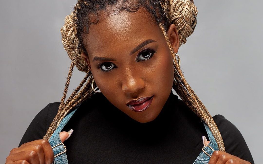 Martha Mukisa apologizes to her fans for showing goodies while doing a stage performance.