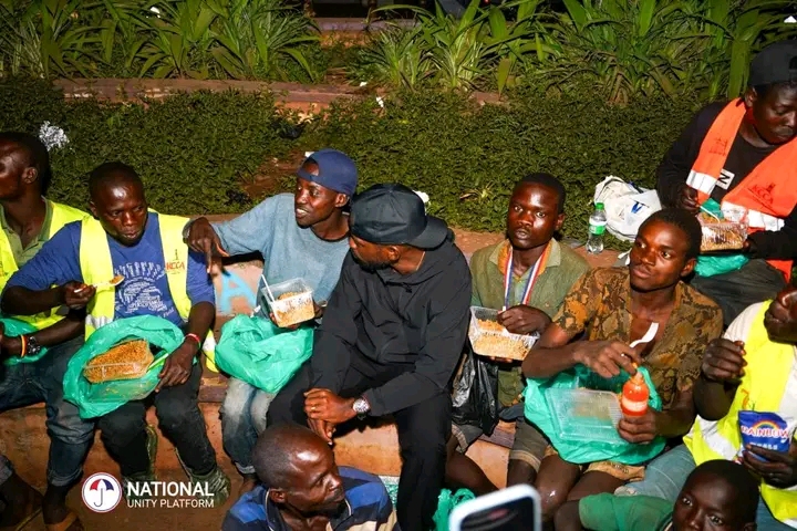 Bobi Wine gifts the homeless with food and relief