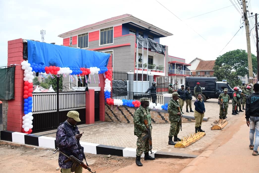 How Security Forces forcefully attempted to break into NUP offices 