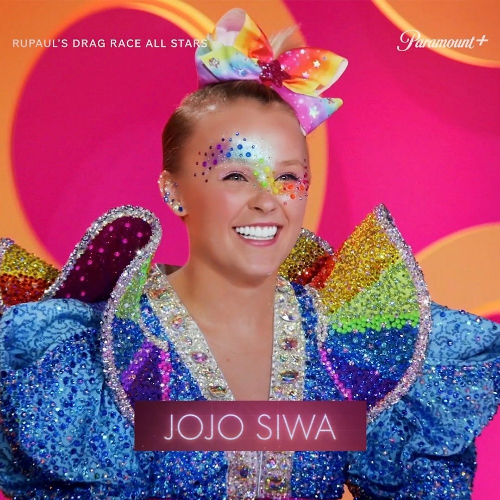 Jojo Siwa warns about her next content being mature!