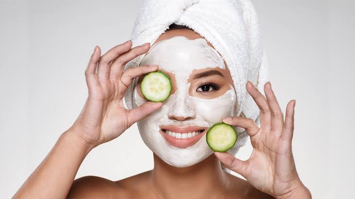 10 Beauty Hacks Every Woman Should Know to Keep Their Skin Glowing